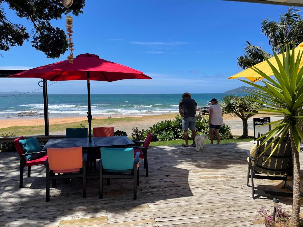 Driftwood Lodge Beachfront, Cable Bay, Northland Coopers Beach Exteriör bild