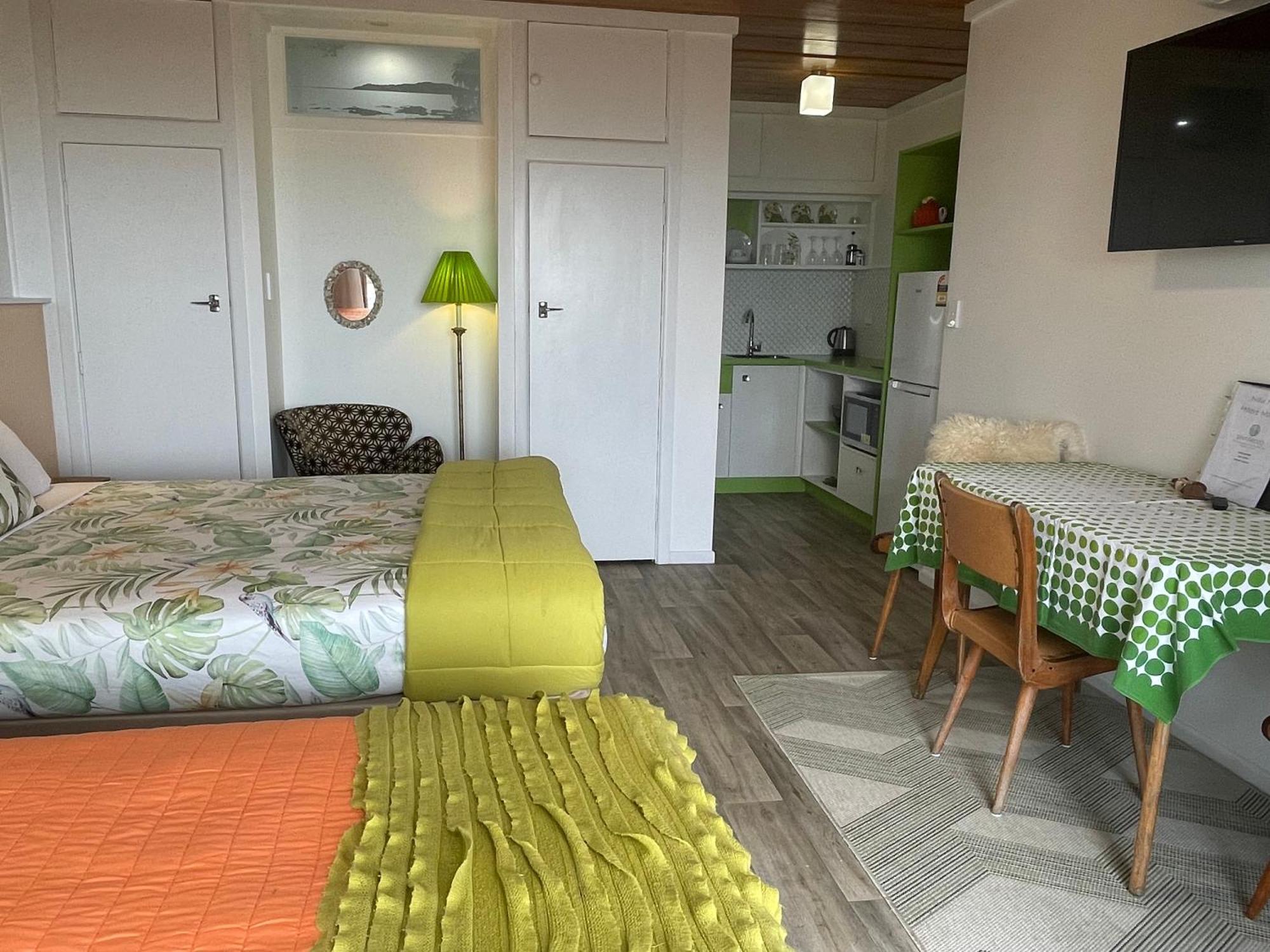 Driftwood Lodge Beachfront, Cable Bay, Northland Coopers Beach Exteriör bild