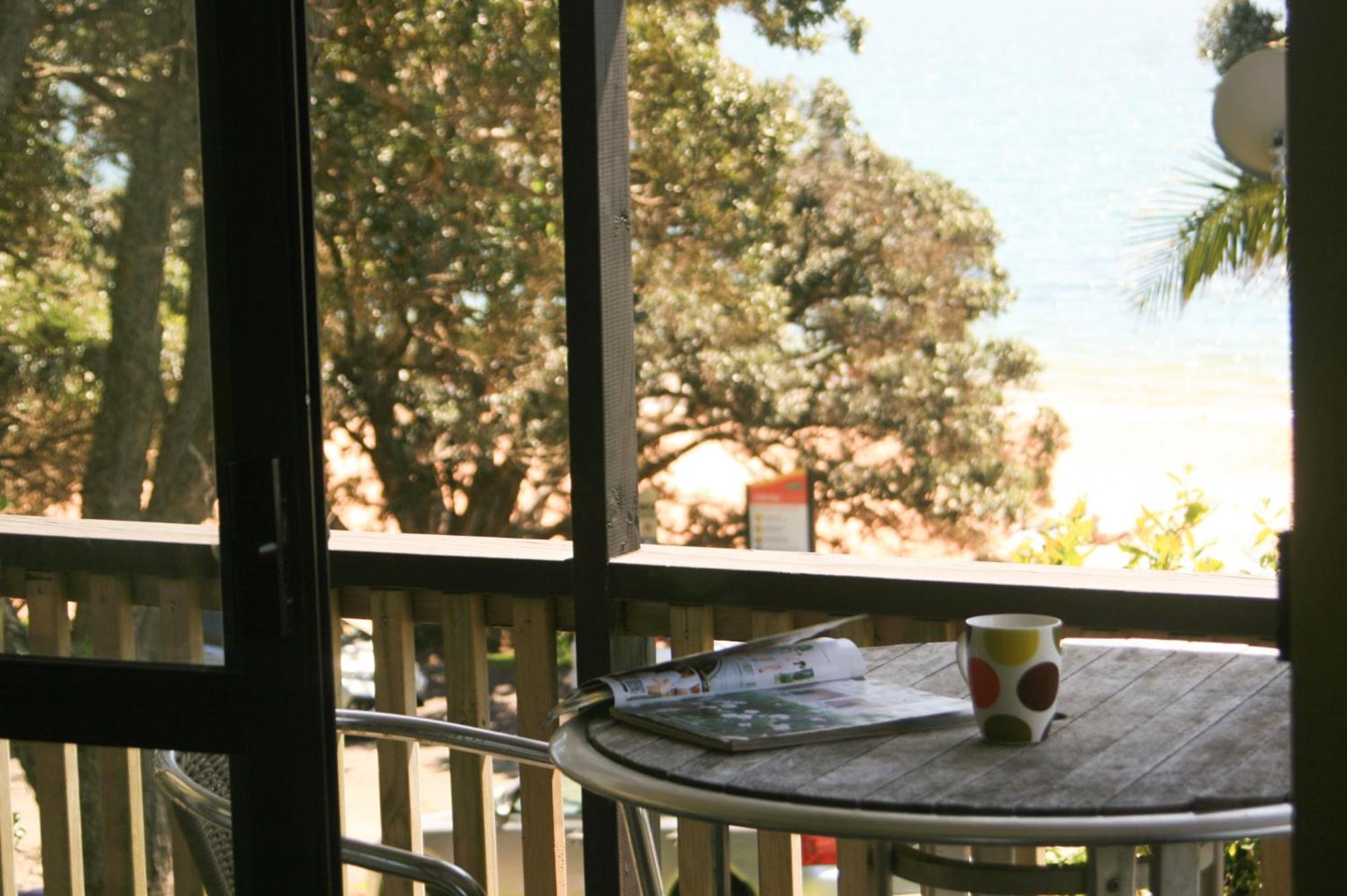 Driftwood Lodge Beachfront, Cable Bay, Northland Coopers Beach Exteriör bild