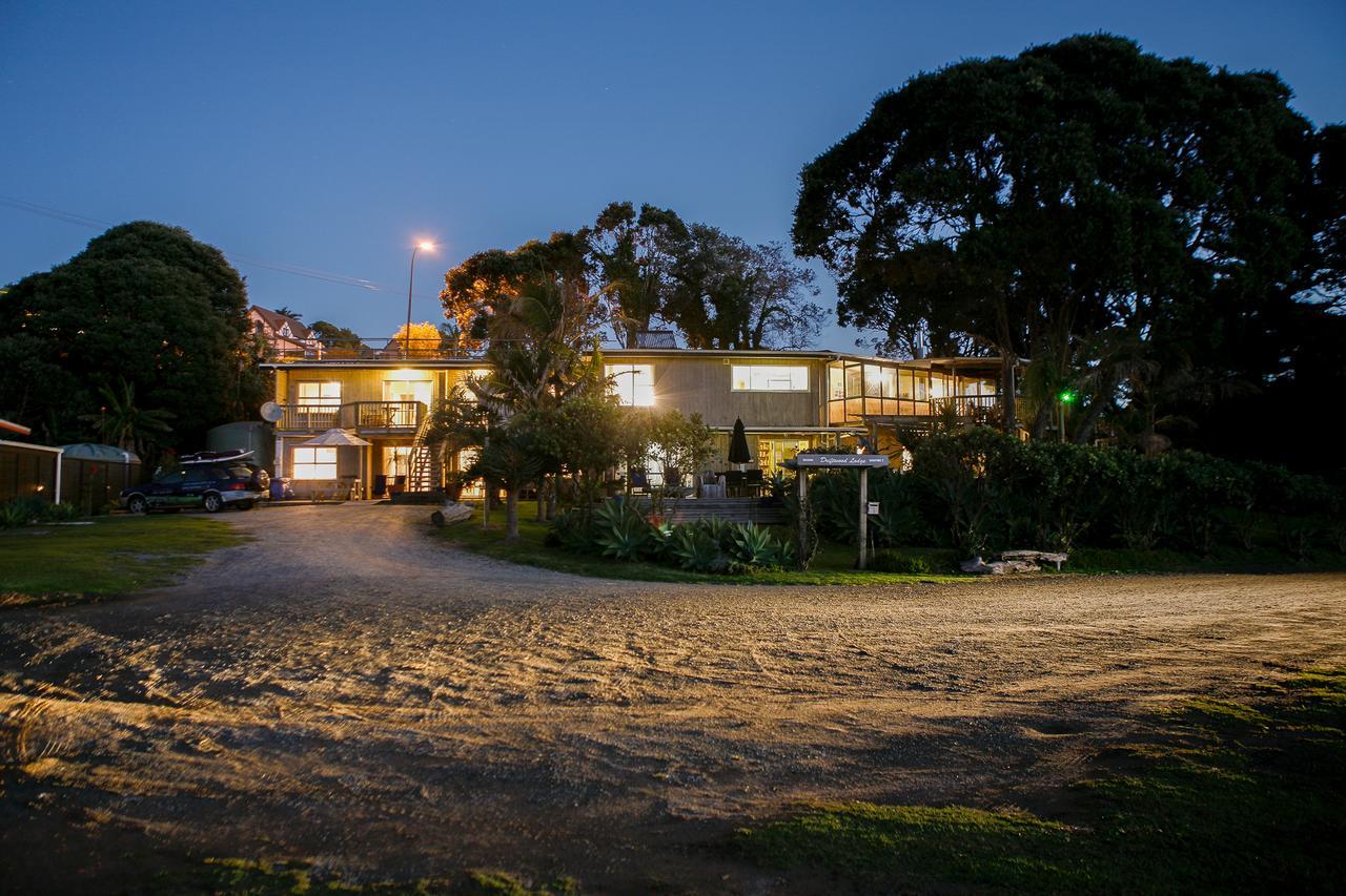 Driftwood Lodge Beachfront, Cable Bay, Northland Coopers Beach Exteriör bild
